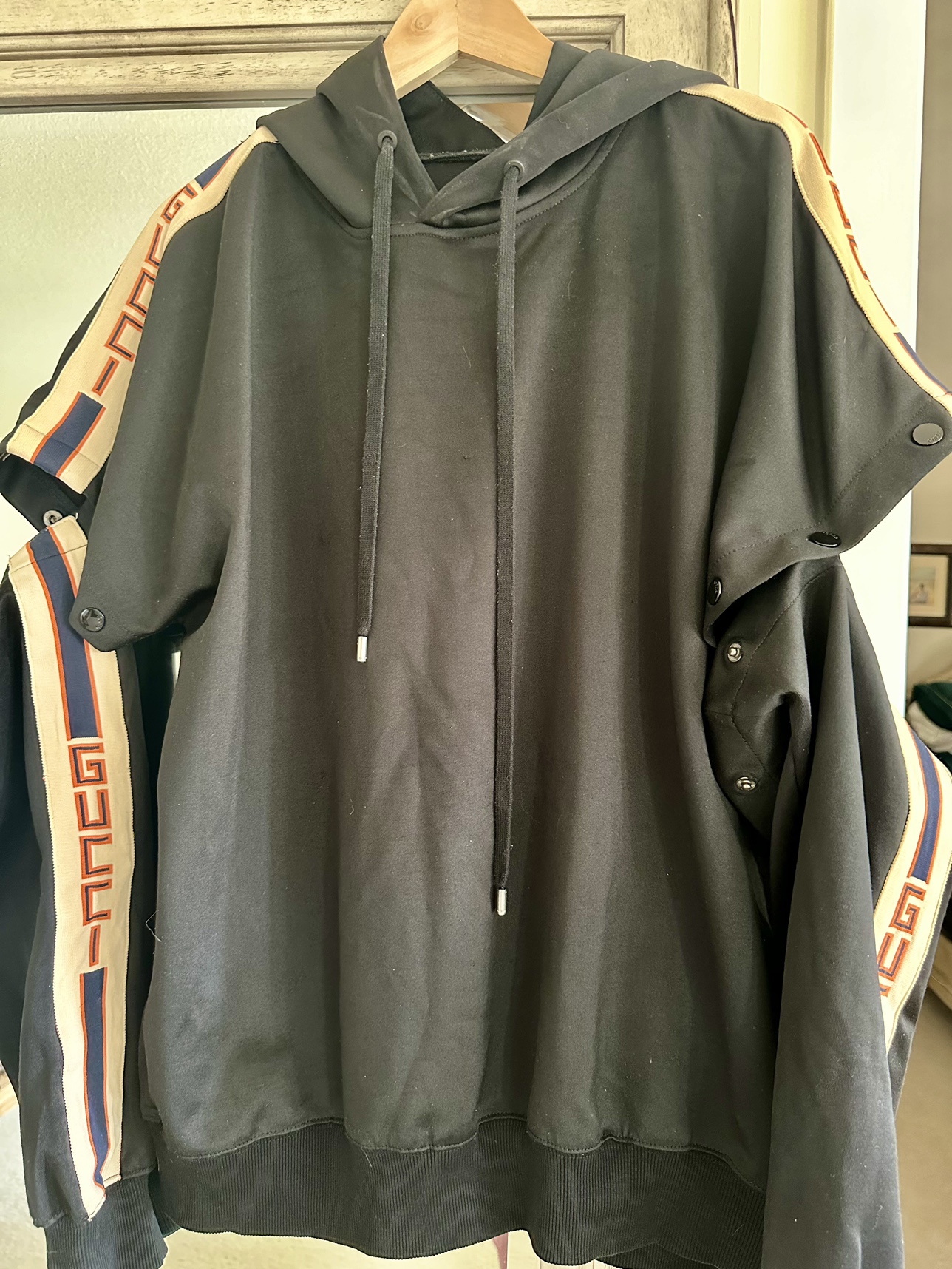 Gucci Black Short Sleeve Hoodie - photo 4
