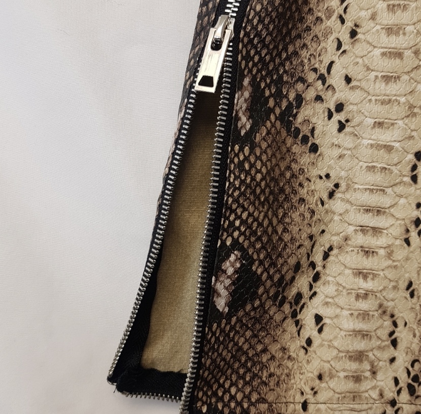Large leather snakeskin mini skirt new - photo 3