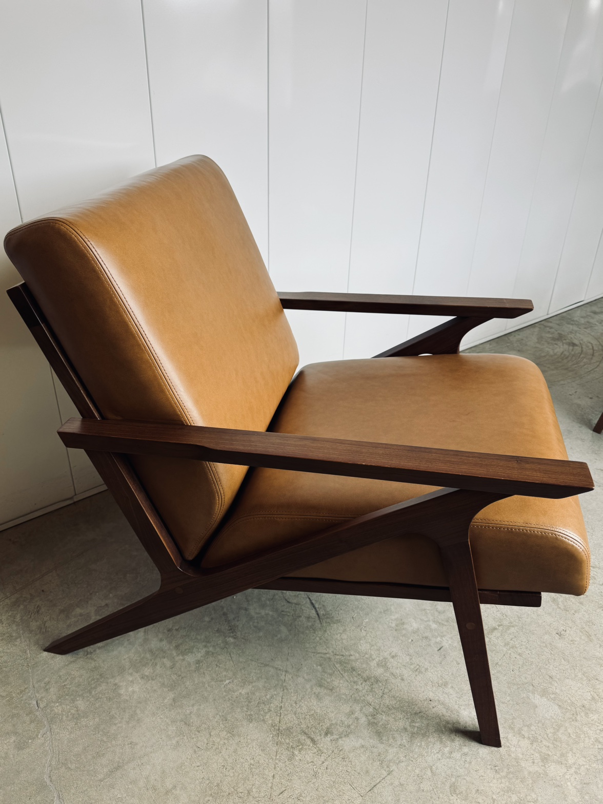 ARTICLE Mid-Century Modern Leather and Hardwood Lounge Set - photo 5