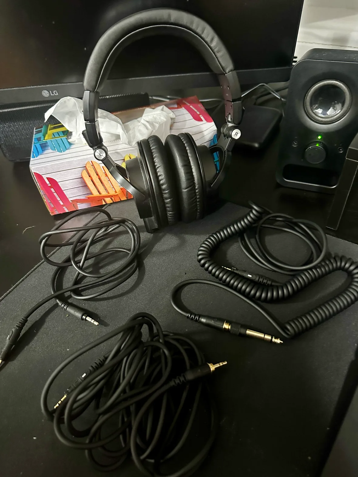 Audio-Technica ATH-M50x Professional Headphones, Black thumbnail