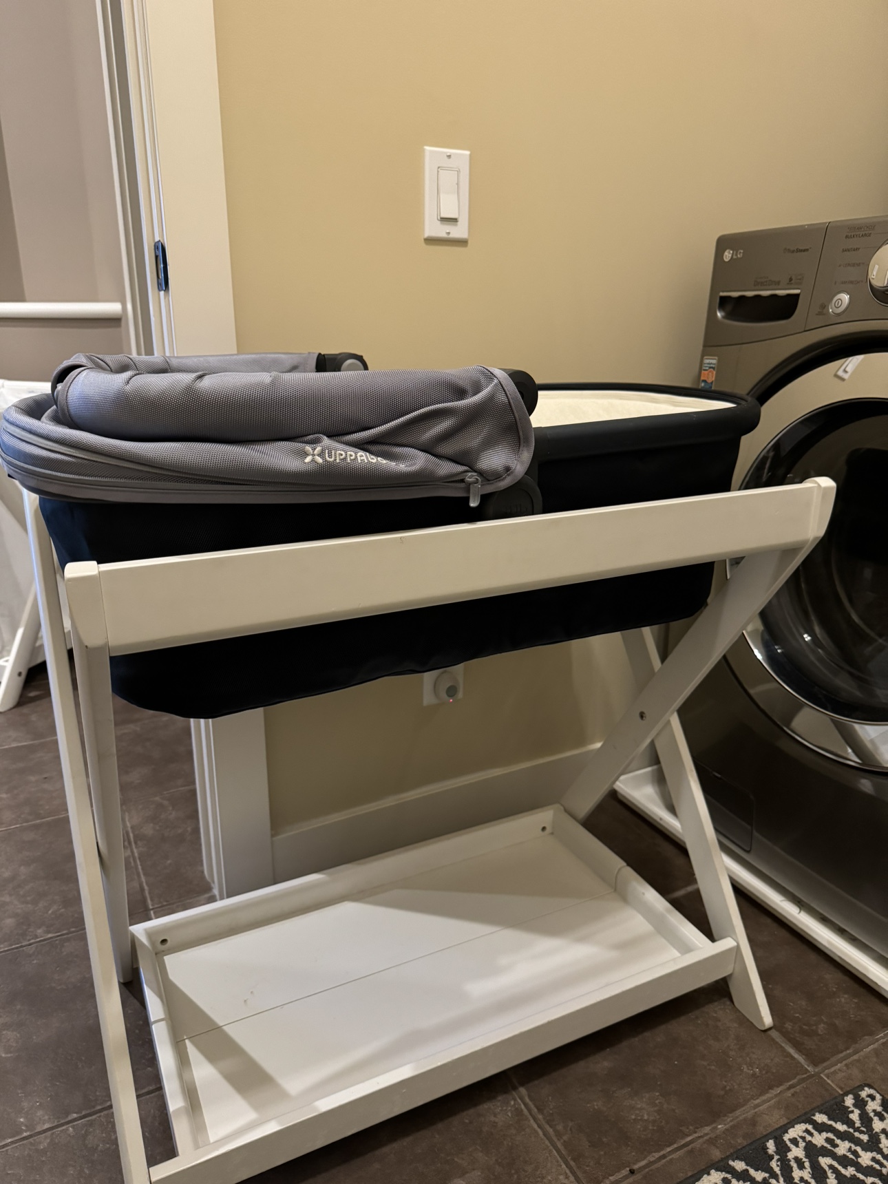 UPPAbaby Bassinet Stand and Laundry Hamper