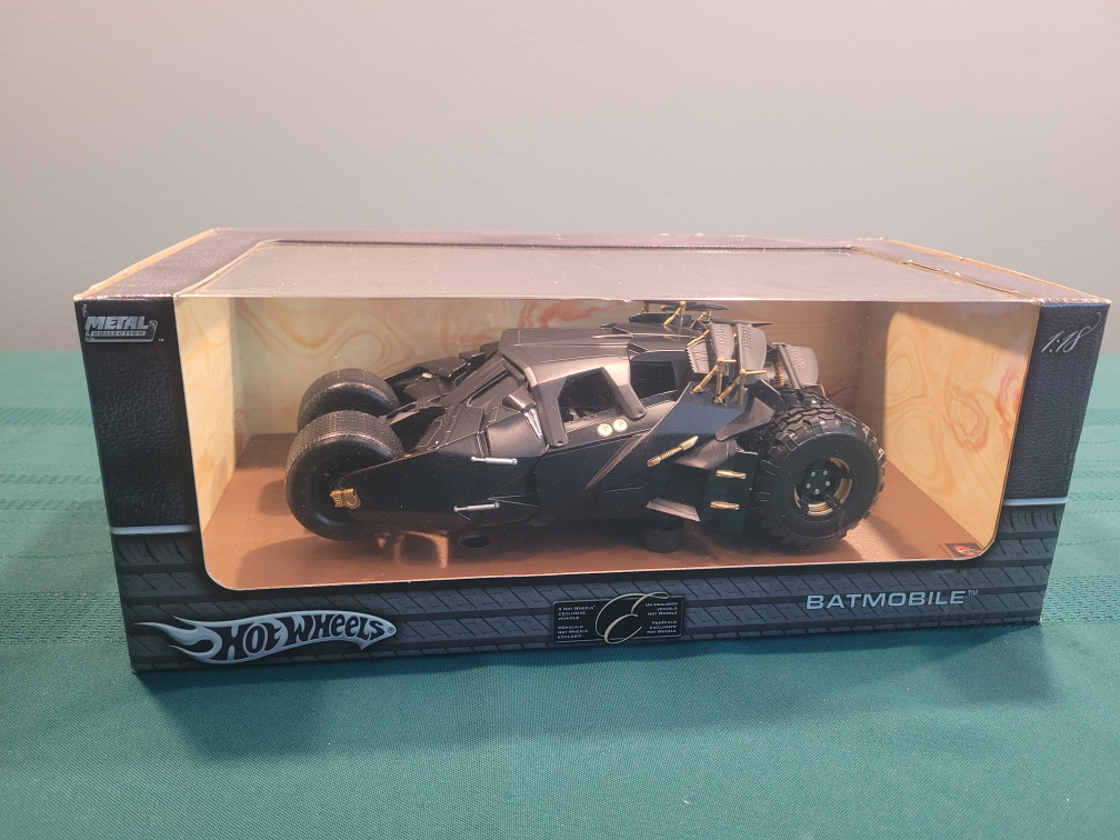 Hot Wheels 1:18 Scale Batmobile 2004 The Tumbler