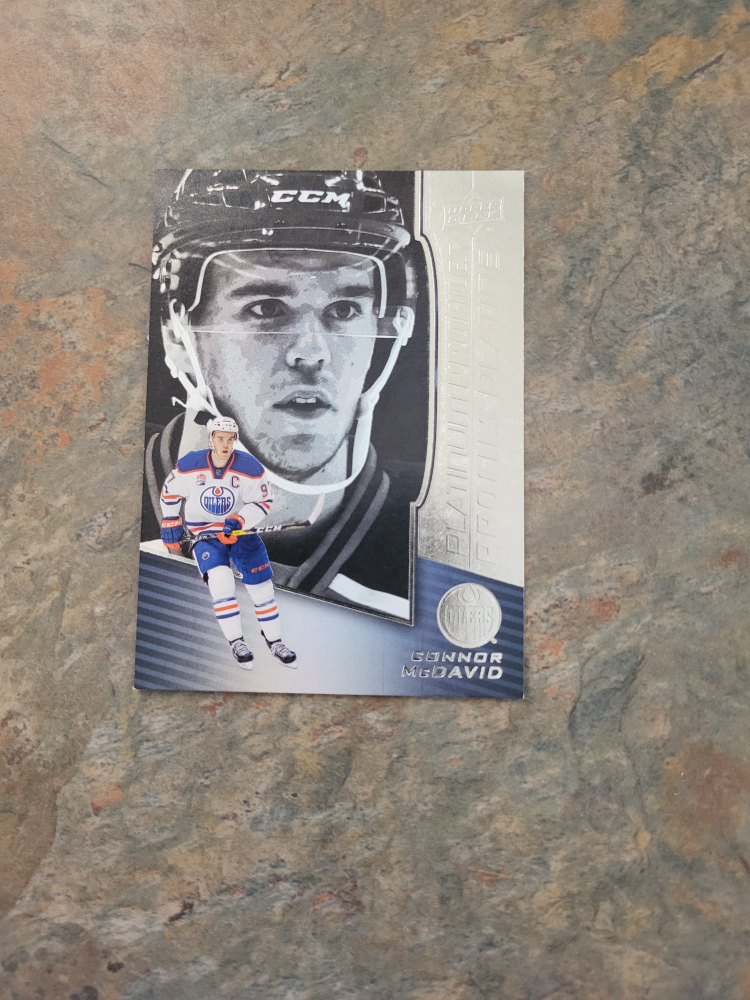 Connor McDavid 2017-18 Tim Hortons Rookie Card