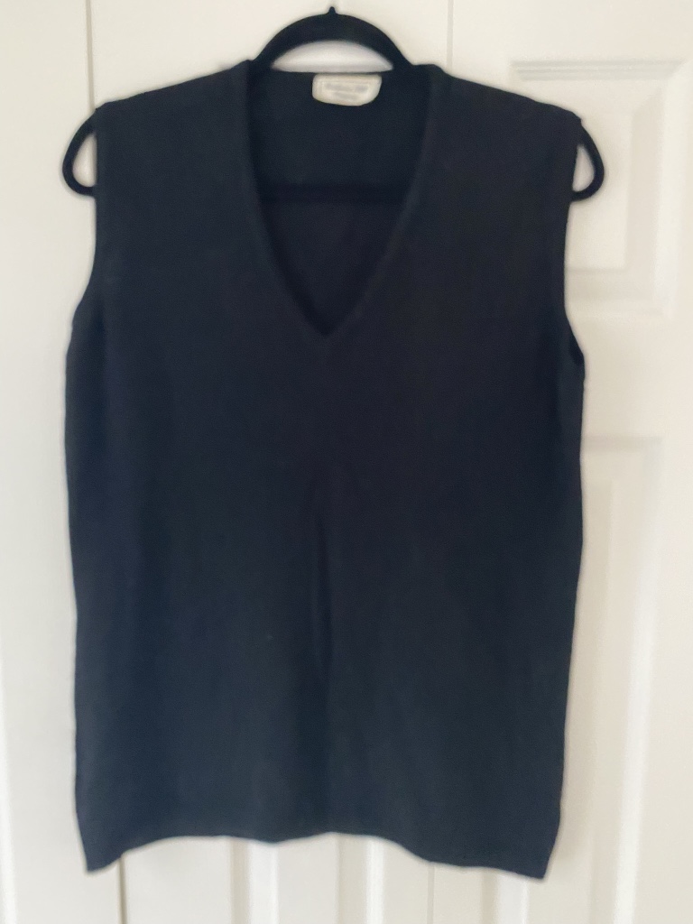 Cashmere Silk V-Neck Sleeveless Sweater