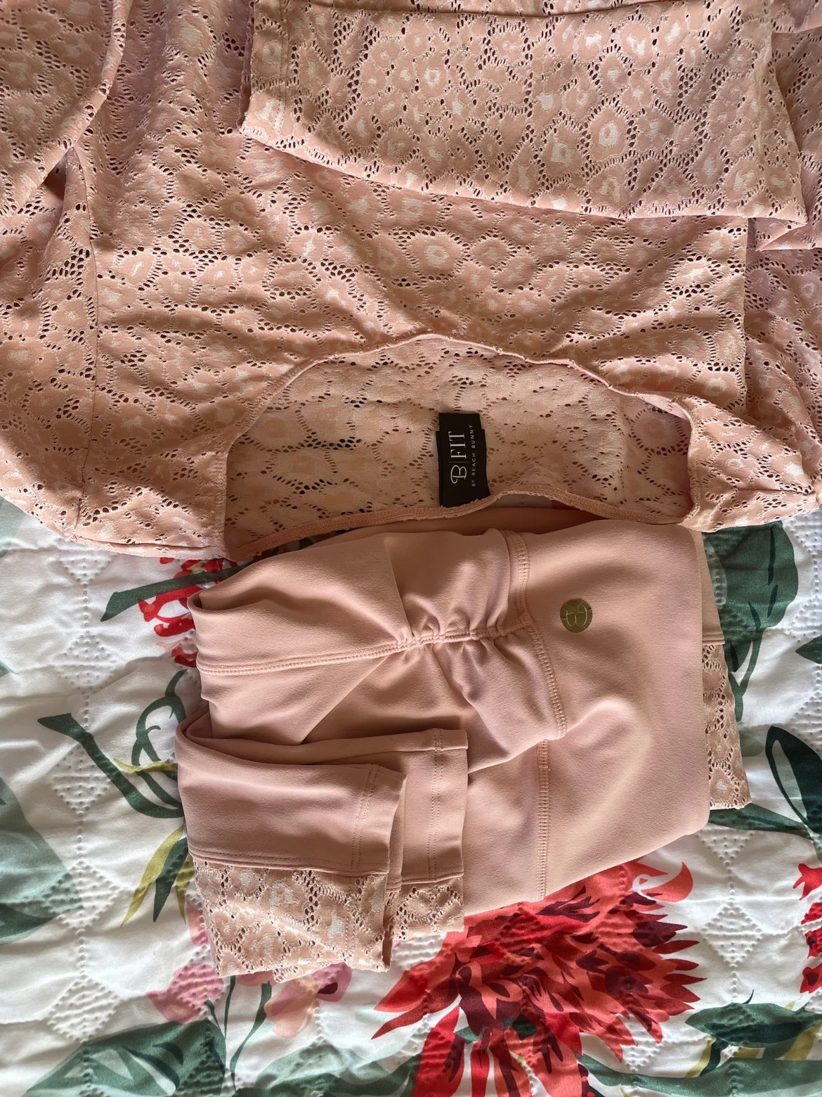 🍀🍀Spring B.Fit Beach Bunny Crop Top & Leggings Set image indicator(3)