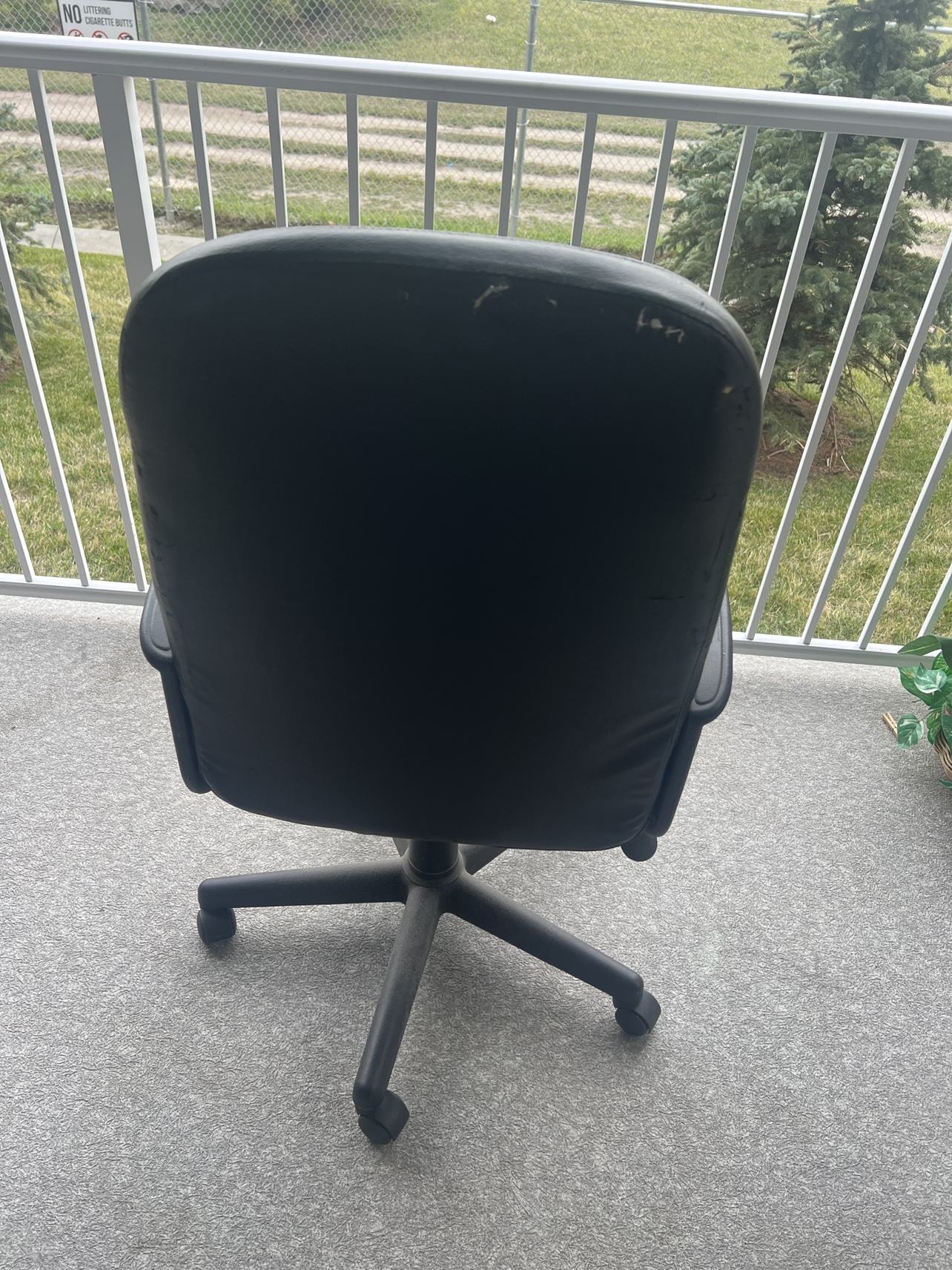 Black Office Chair - photo 2