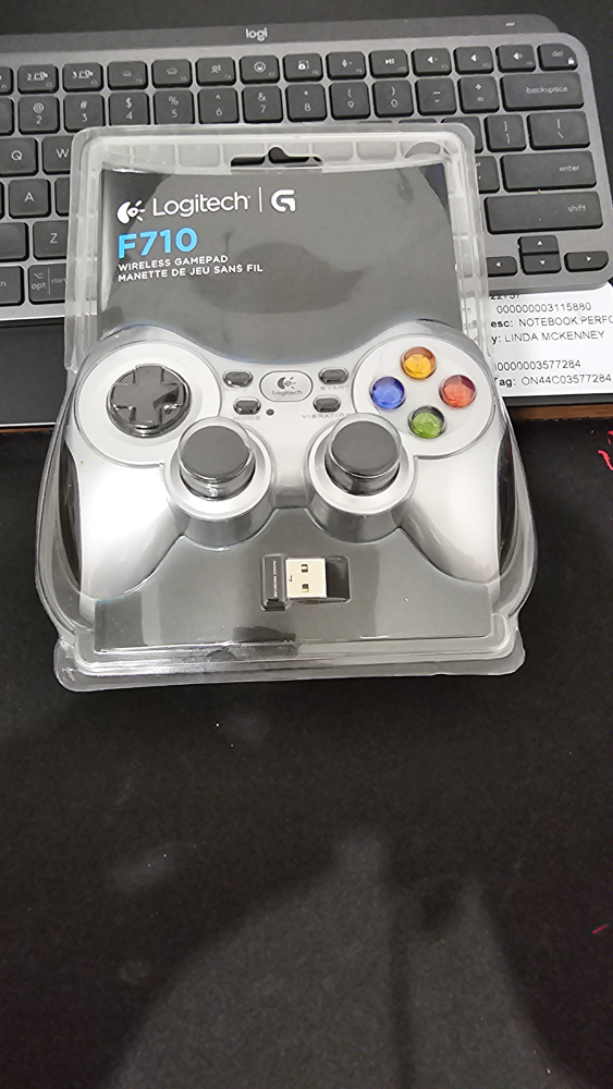 Logitech G F710 Wireless Gamepad