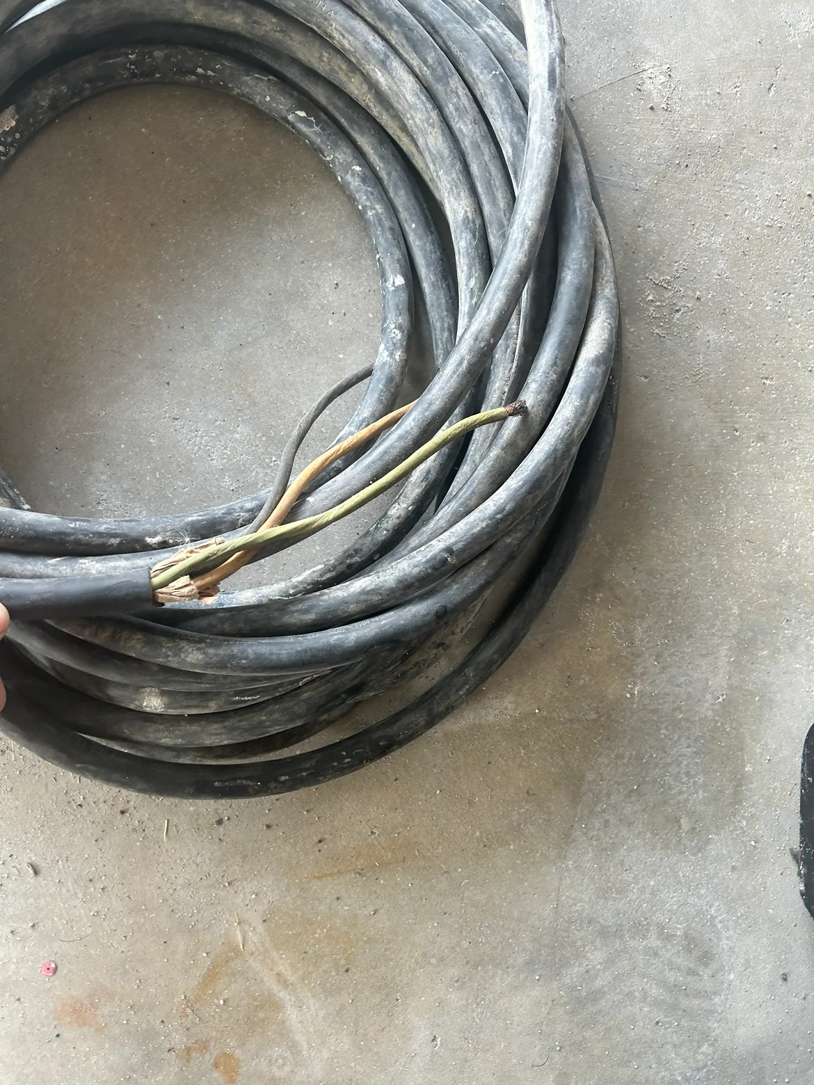 Black Electrical Wire image indicator(2)