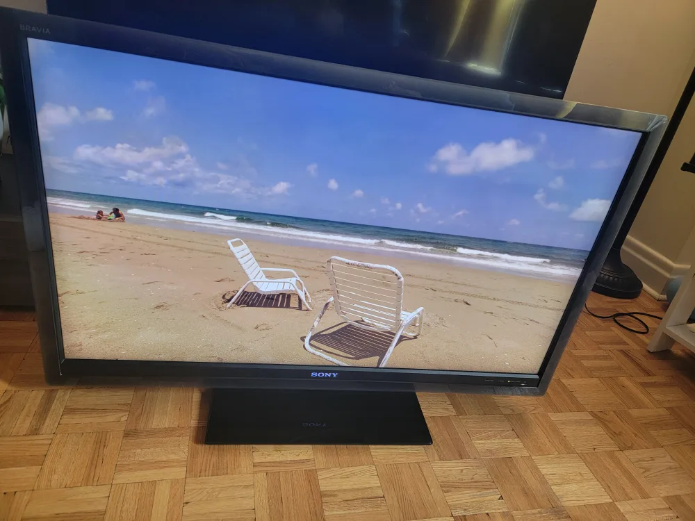 Sony KDL-46W5100 46" TV No remote thumbnail