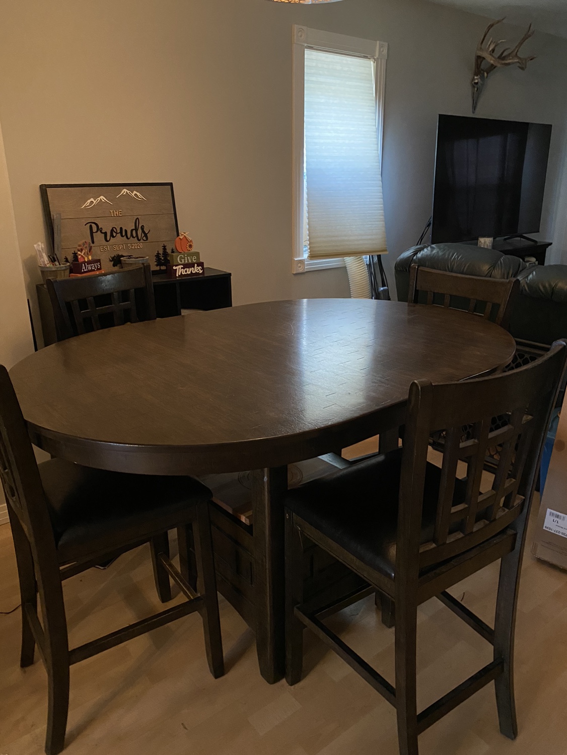 Bar style dinner table