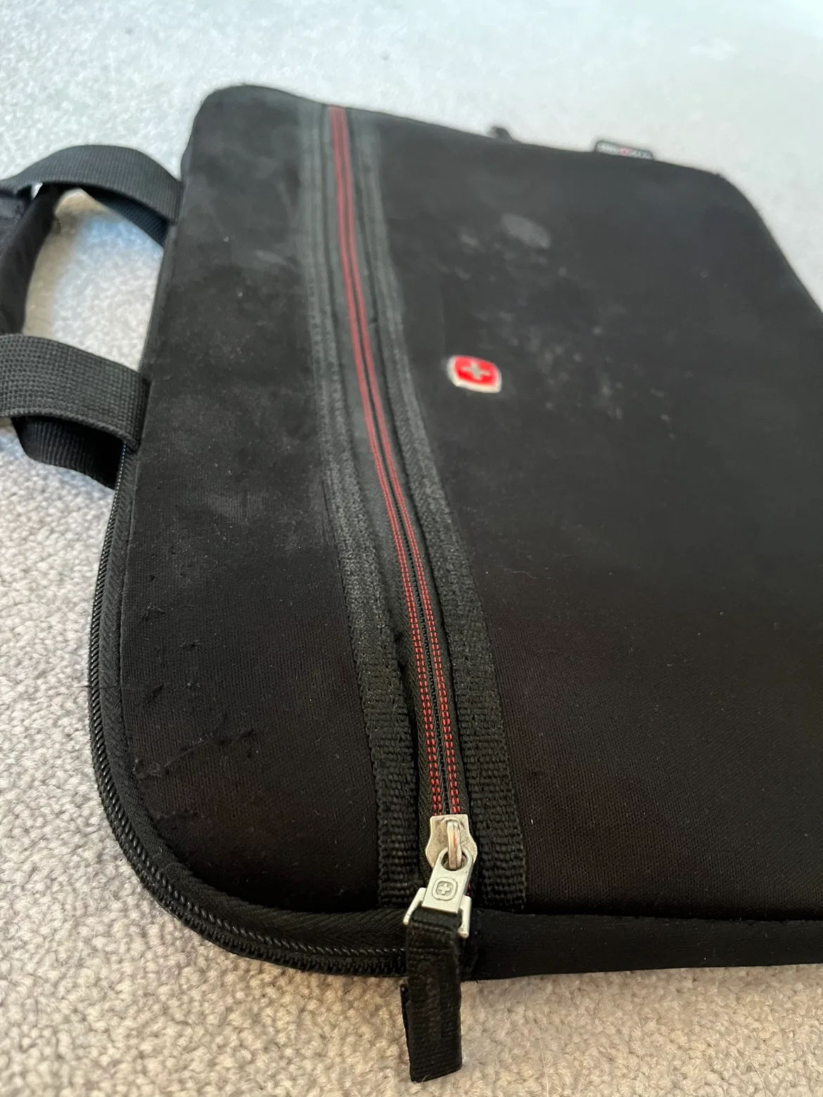 SwissGear Laptop Case (as is) image indicator(2)