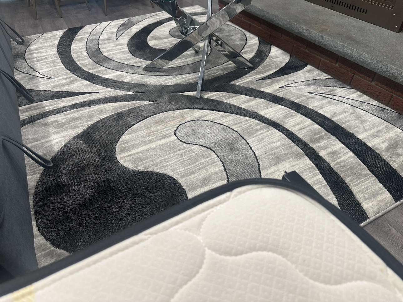 Modern Abstract Grey and Black Area Rug - photo 2