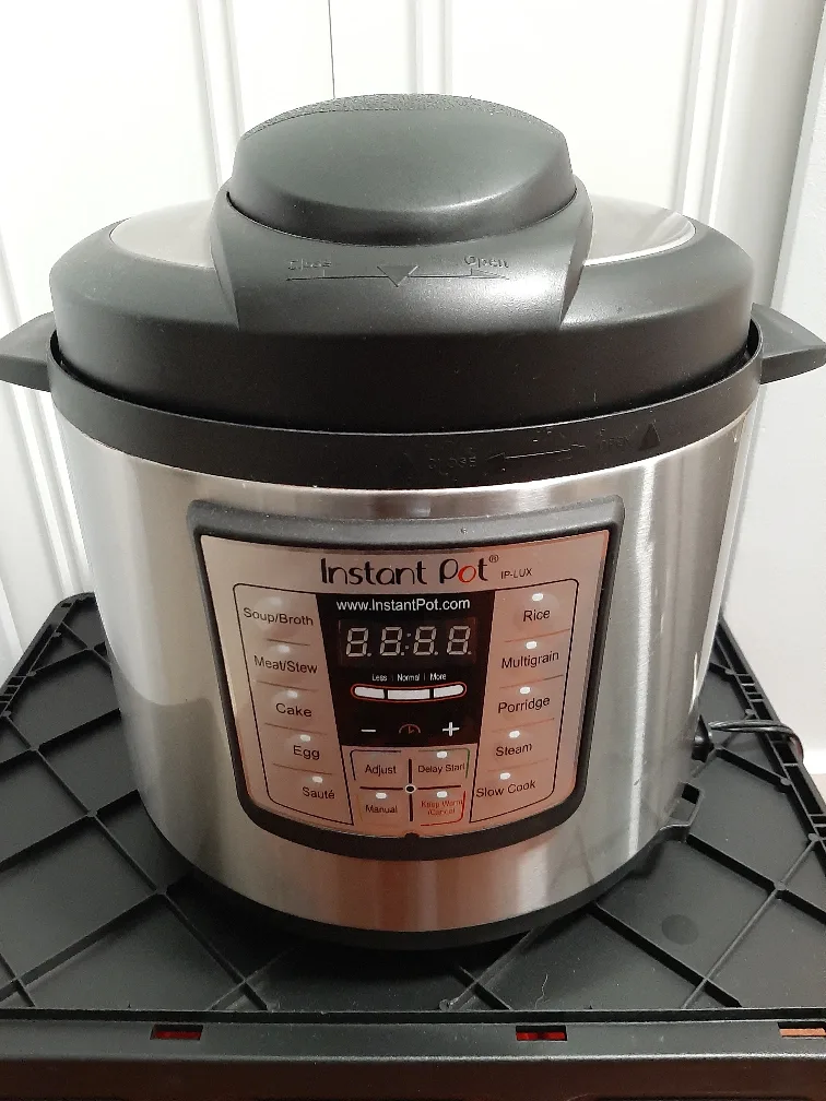 Instant Pot 6 Quart thumbnail