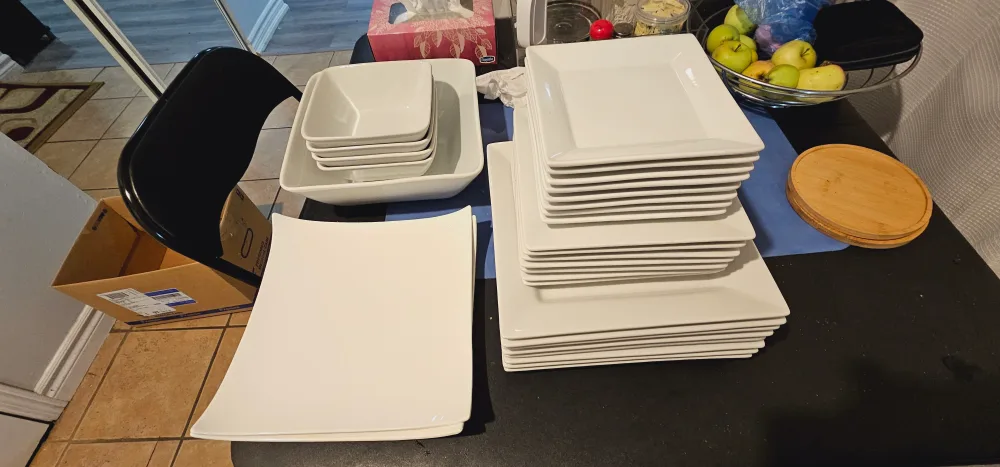 White Dinnerware Set thumbnail