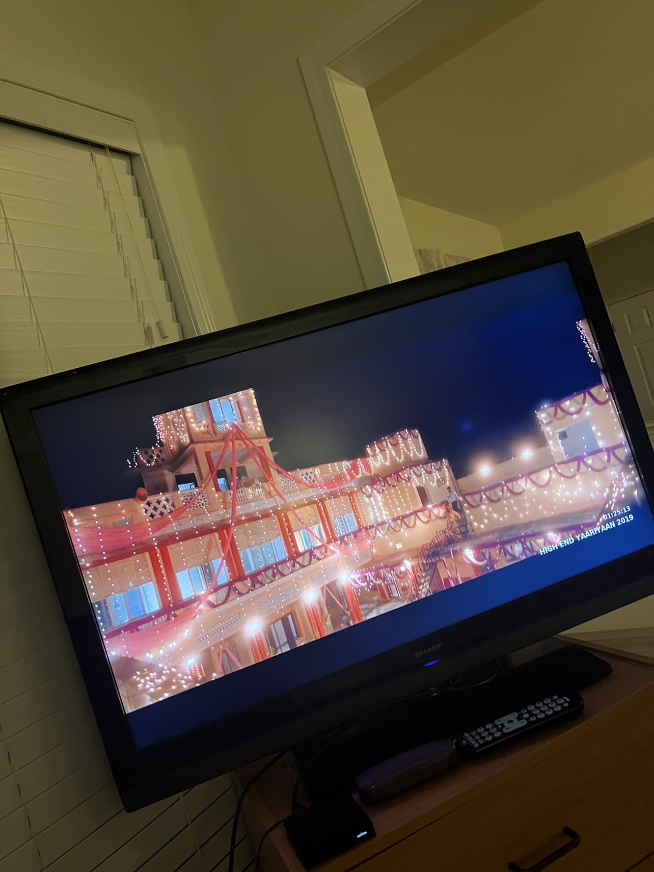 Sharp 40" LCD TV ( Flatscreen) - photo 2