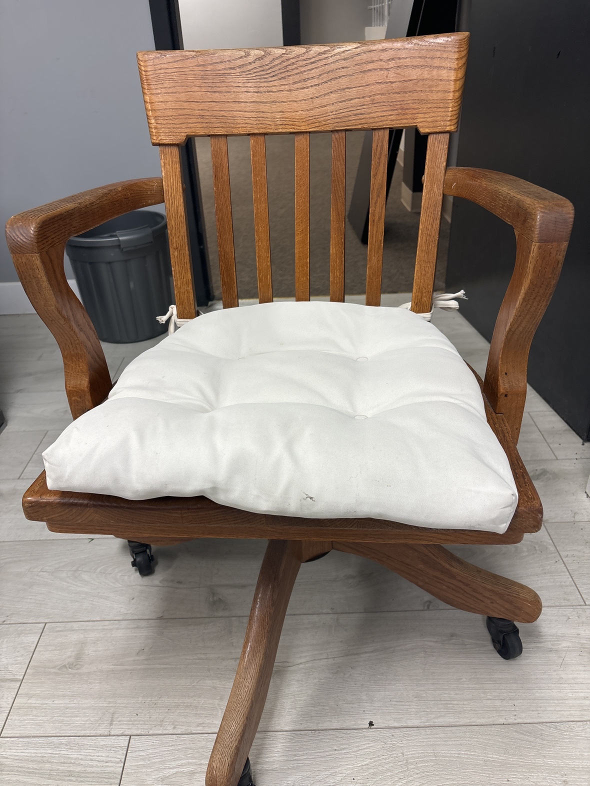 Vintage Wooden Swivel Chair - photo 2