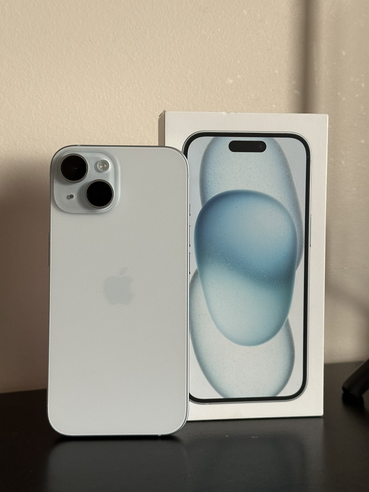 iPhone 15 UNLOCKED in Good Condition (128gb) - photo 3