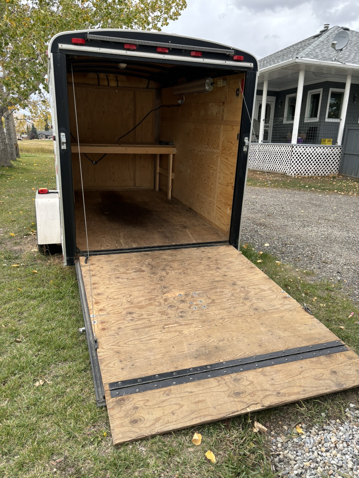 Enclosed Trailer - photo 5