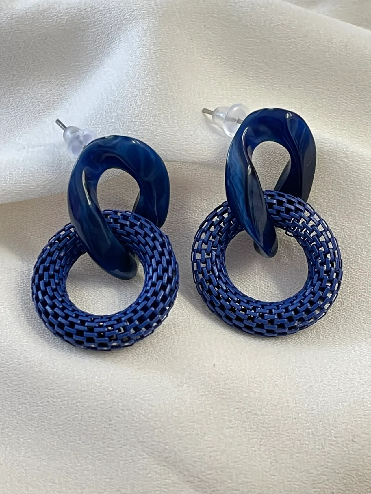Blue Resin earrings - brand new image indicator(3)