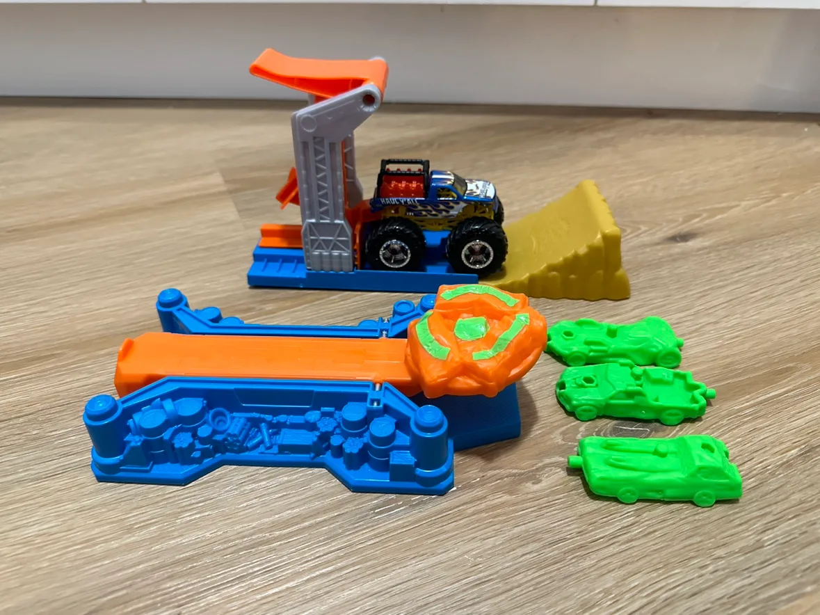 Hot Wheels Monster Truck Launch & Blast - Excellent Condition thumbnail