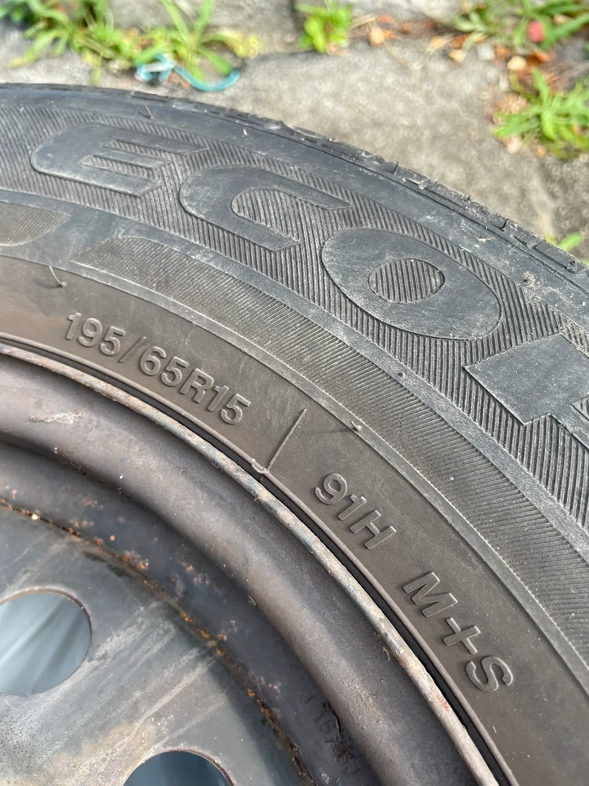 Bridget storm  snow 195/65R15 Tire x4 thumbnail