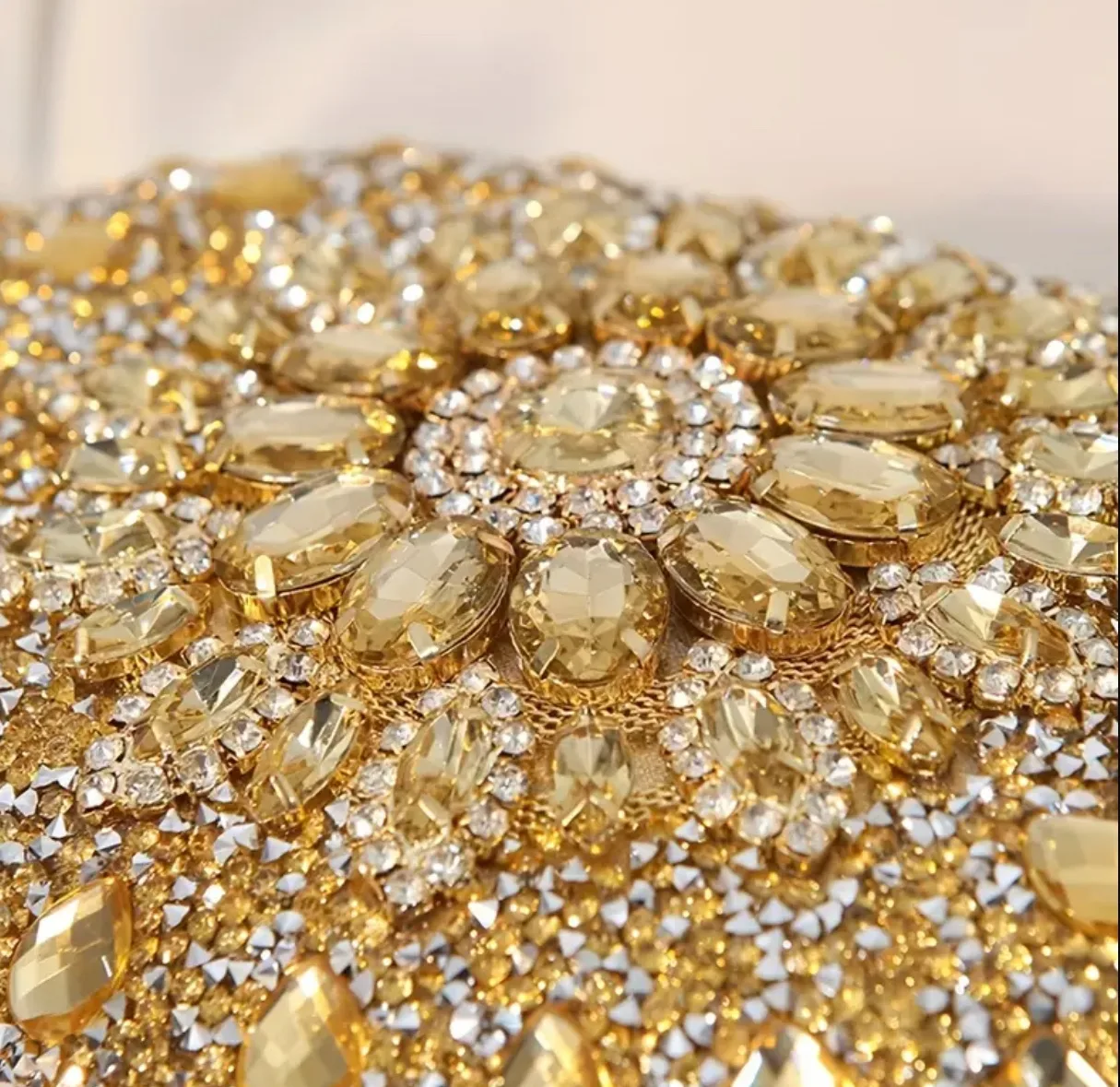 Rhinestone Clutch image indicator(5)