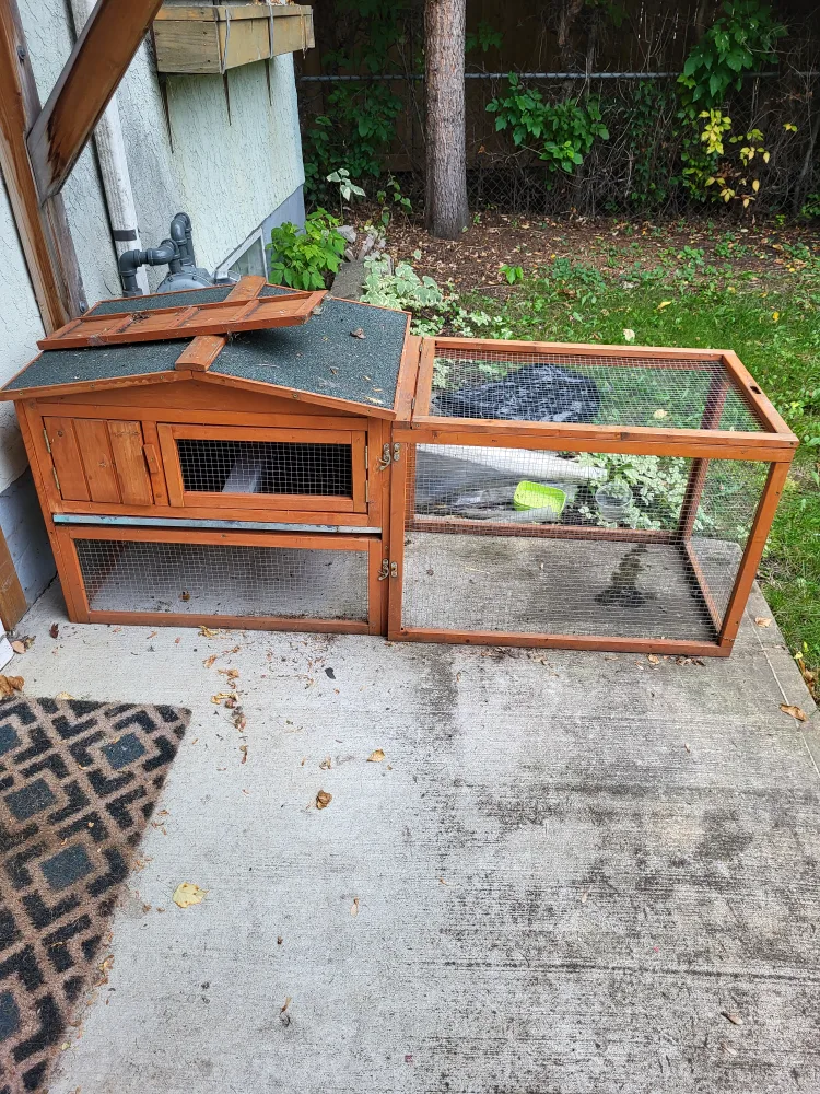 Small Pet Hutch thumbnail