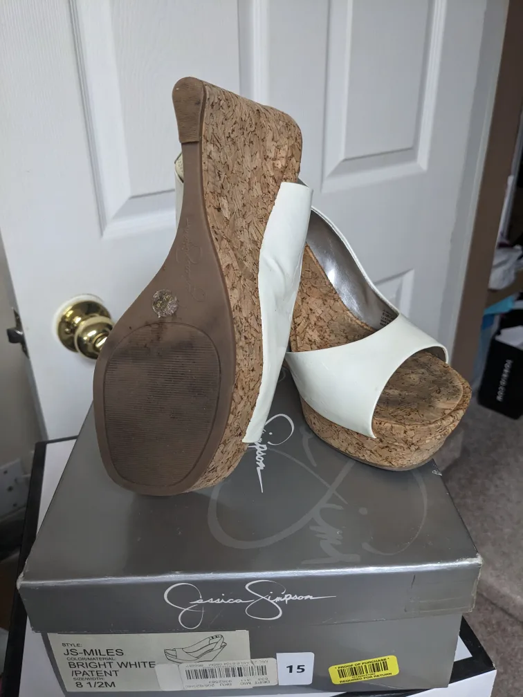 Jessica Simpson Women's Wedge Sandals image indicator(3)