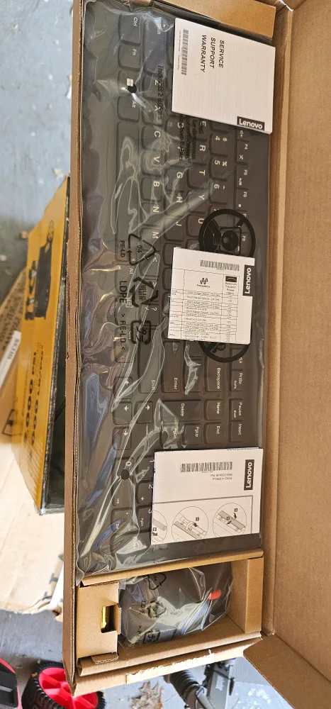 Lenovo Wireless Keyboard and Mouse thumbnail