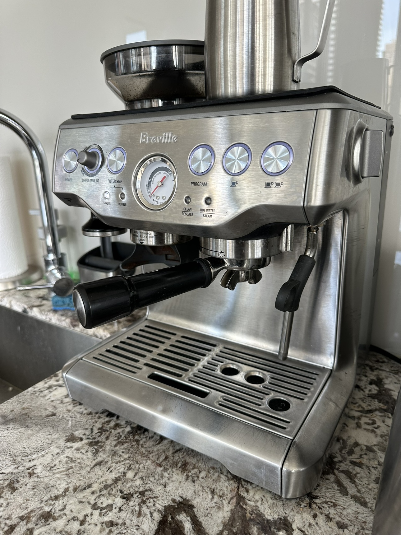 Breville BES870XL Barista Express Espresso Machine - photo 2