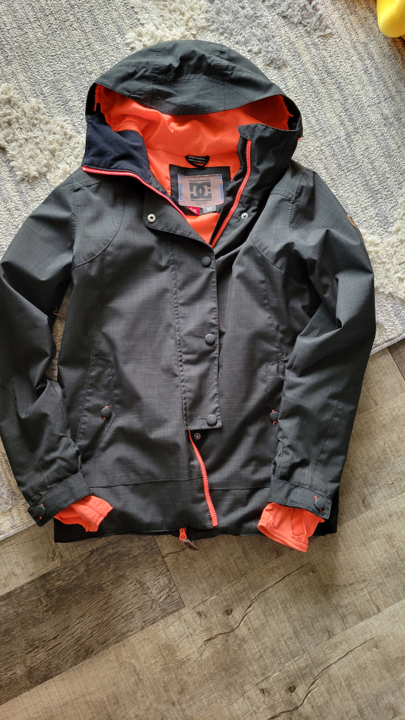 DC jacket Size medium ladies