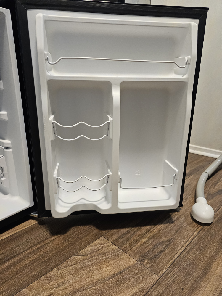Whirlpool Mini Fridge - photo 2