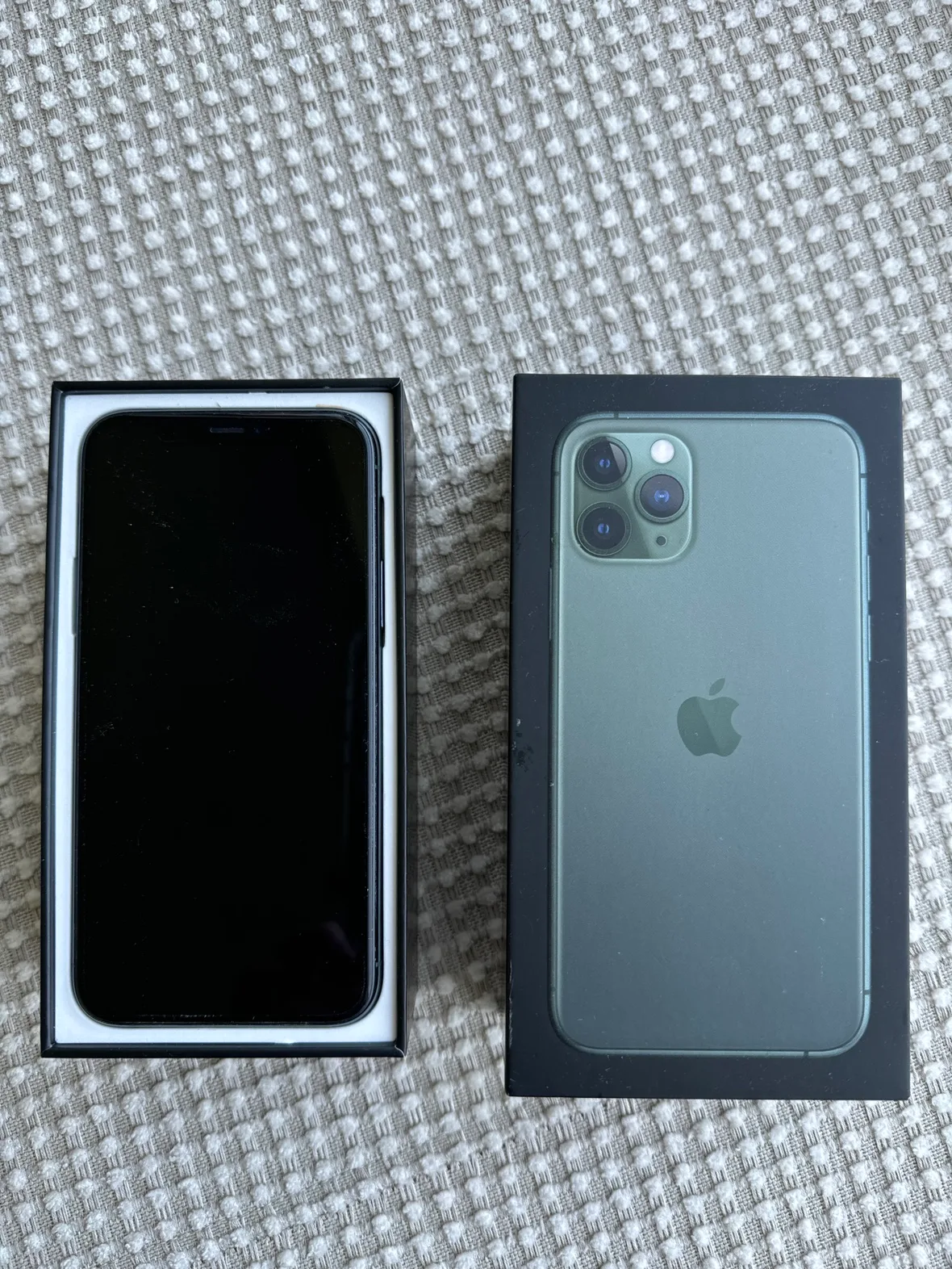 iPhone 11 Pro - Midnight Green