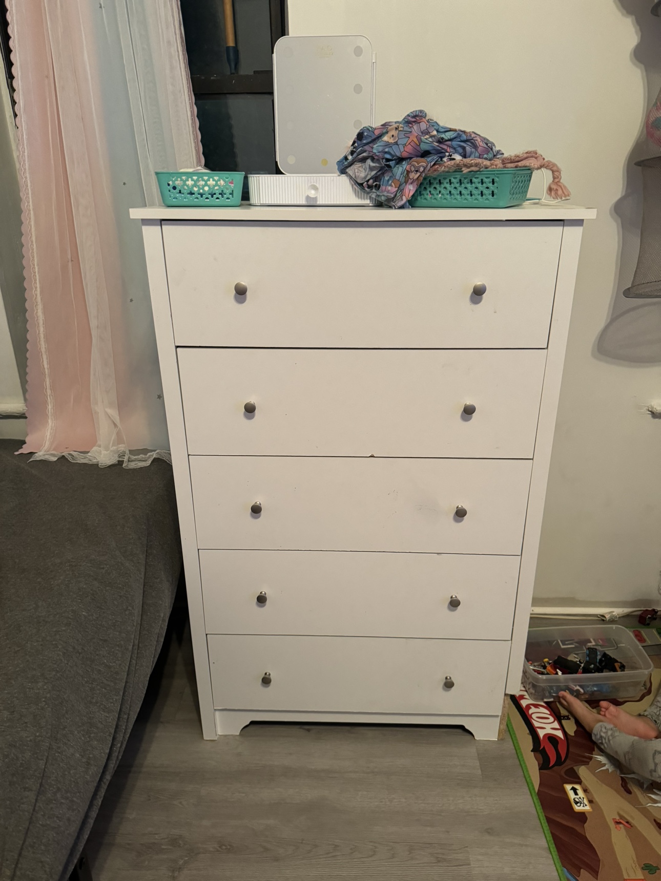 White 5 Drawer Dresser