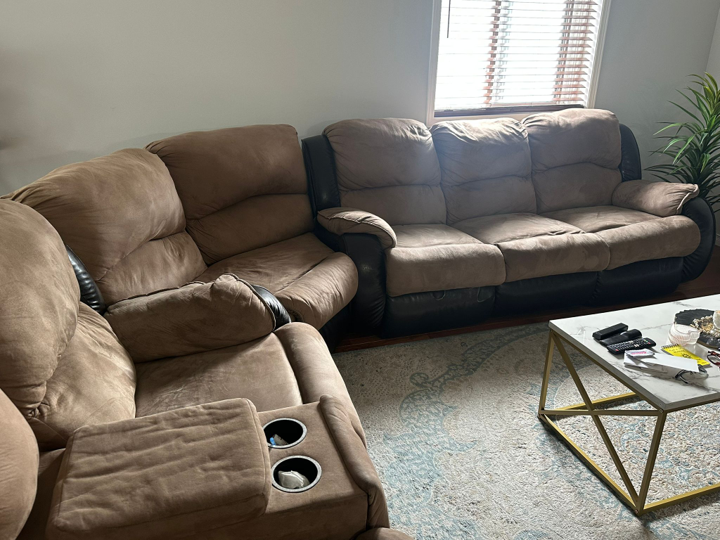 MOVING SALE! Reclining Sectional Sofa - photo 5