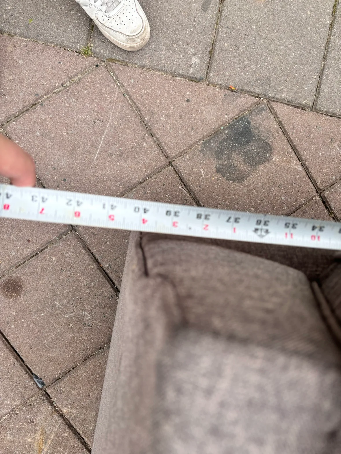 Really good condition Grey Sofa image indicator(5)