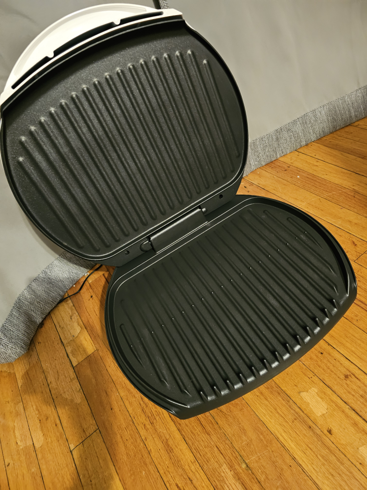 George Foreman Lean Mean Fat Grilling Machine - photo 2