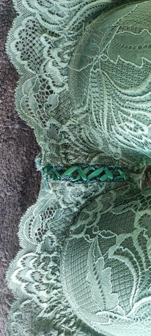 emerald color Bra image indicator(2)