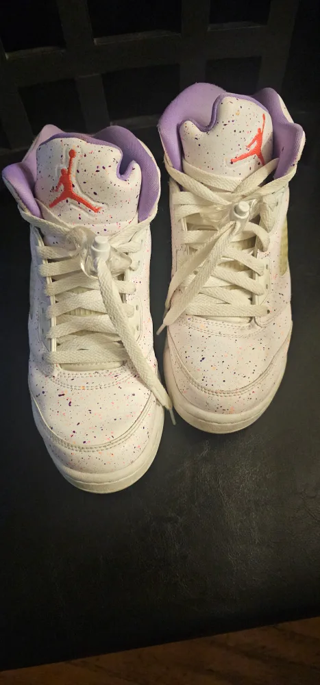 Air Jordan 5 Retro GS "What The" image indicator(2)