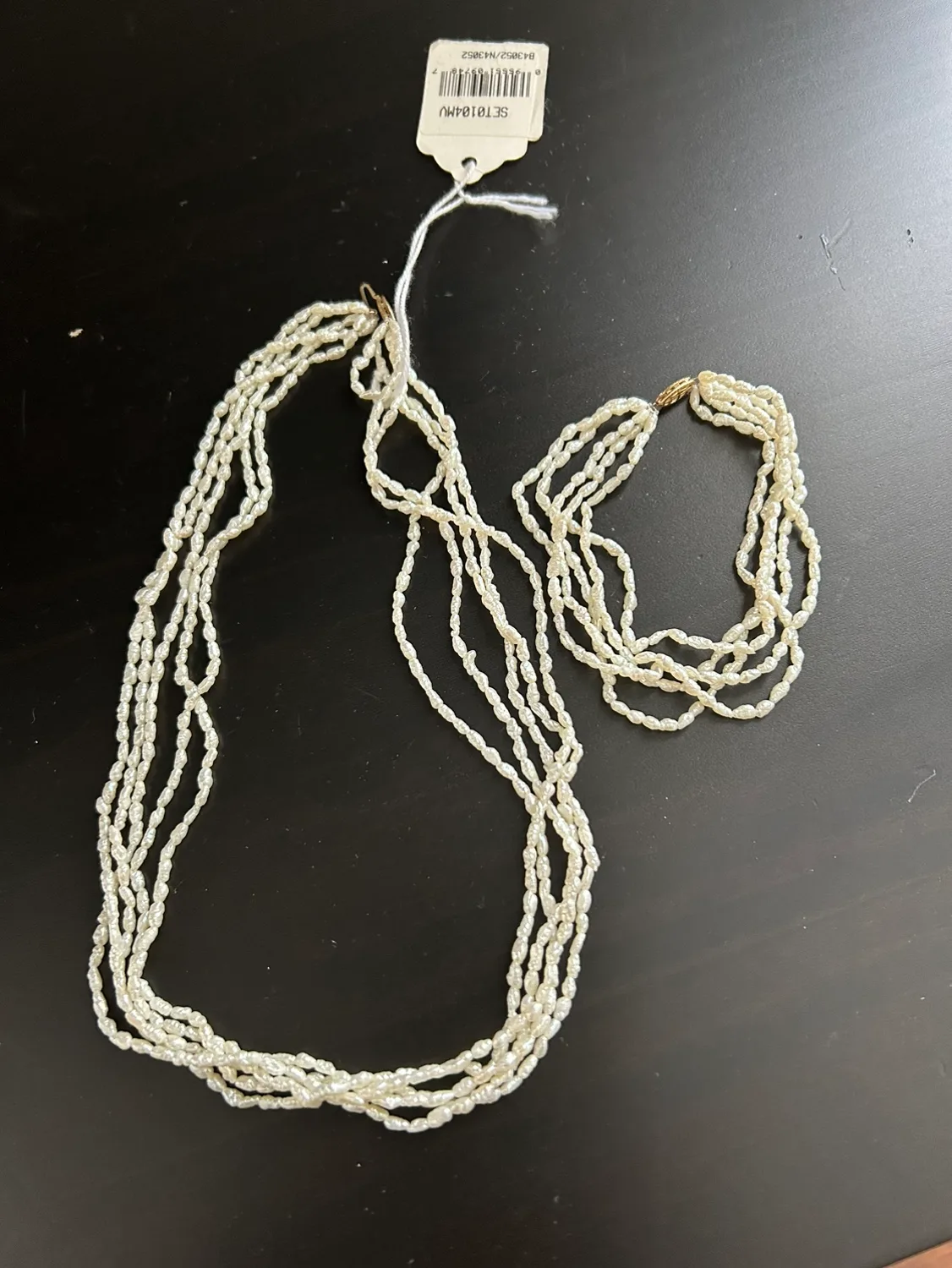 Pearl Necklace and Bracelet Set image indicator(2)