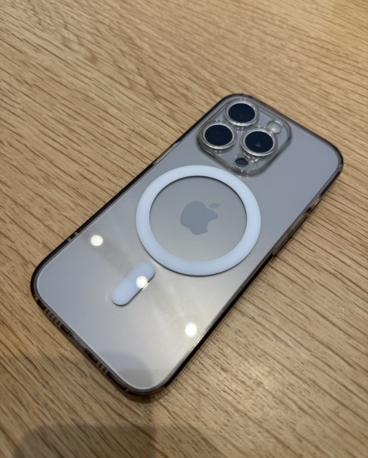 iPhone 15 Pro 256gb (with warranty) - Titanium - photo 4