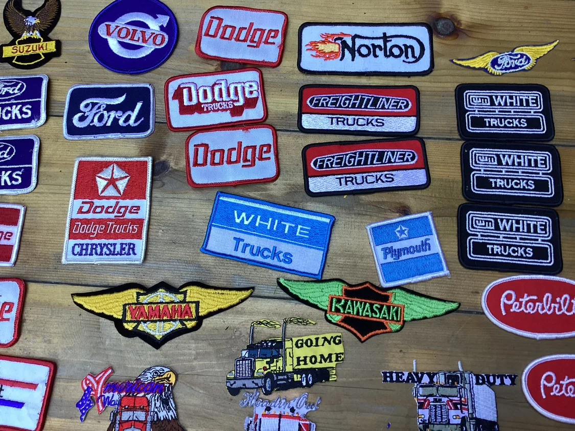 Crests MACK GMC FORD DODGE BMW VOLVO & more image indicator(4)