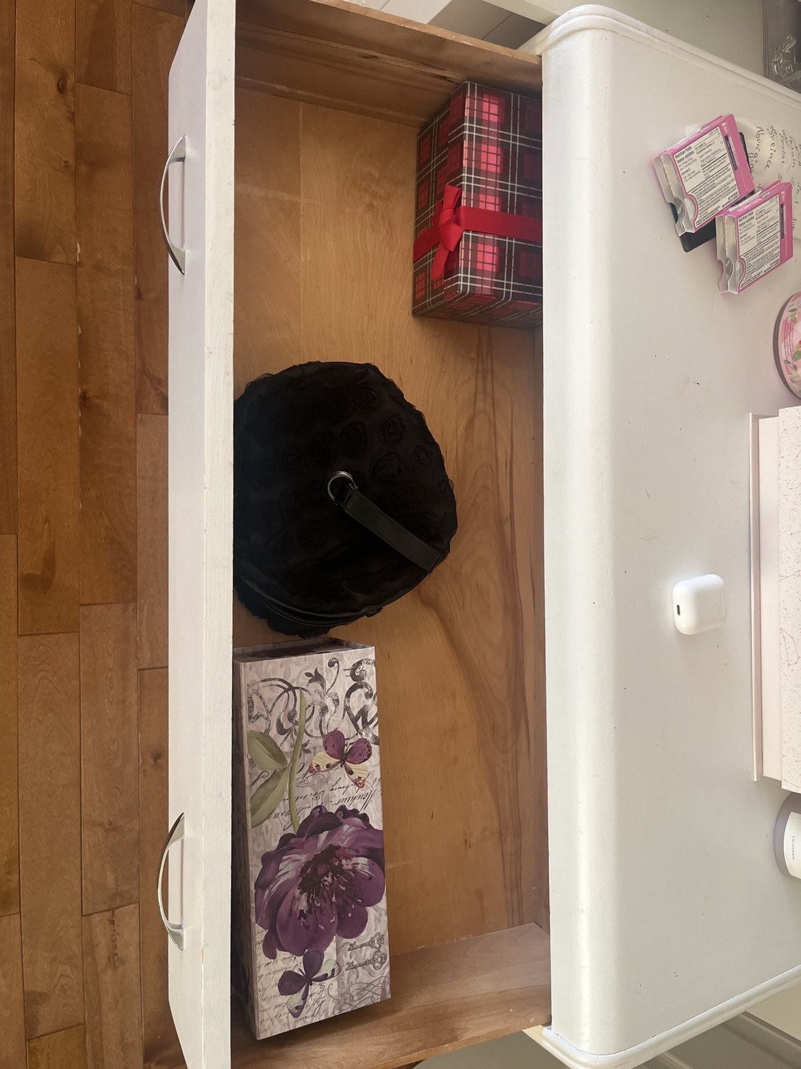 White 3-Drawer Dresser - photo 5