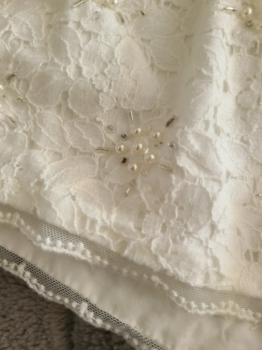 Abercrombie & Fitch White Lace Shorts - Size Small image indicator(3)