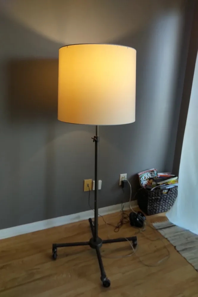 Floor lamp thumbnail