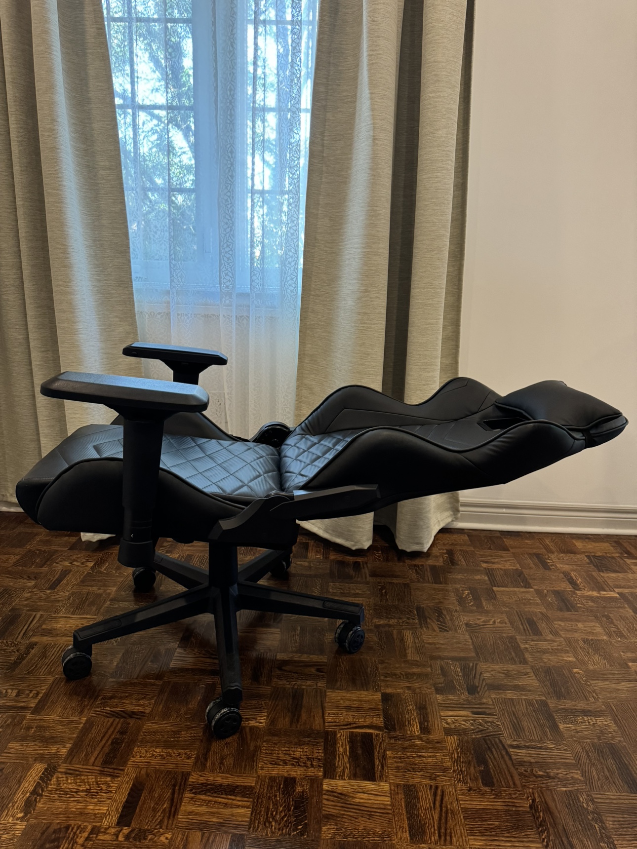 Gaming / Office Chair - Black PU Leather, 180° Recline - photo 3