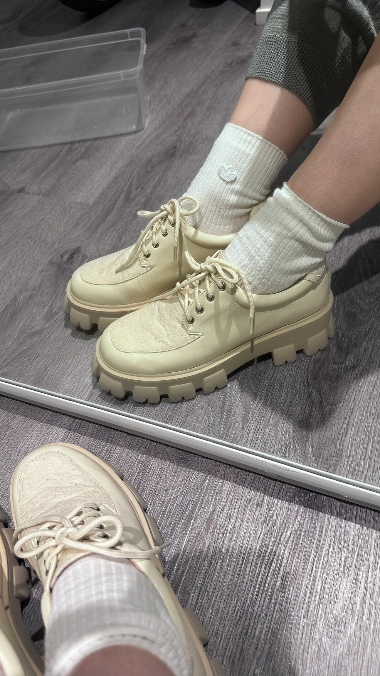 Cream Platform Oxfords image indicator(3)