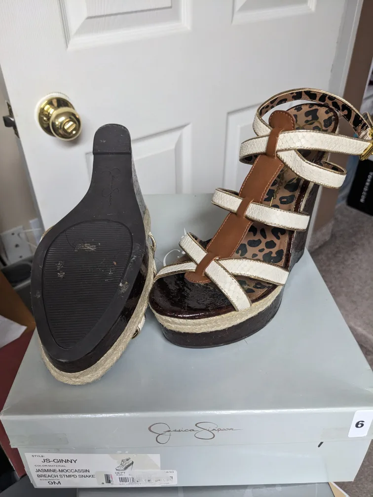Jessica Simpson Wedge Sandals image indicator(3)