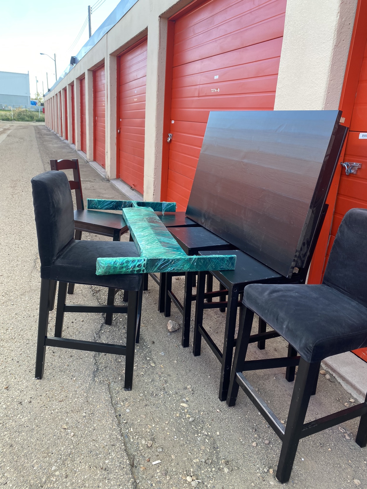 Black Kitchen Table Set with 6 Stools - photo 2