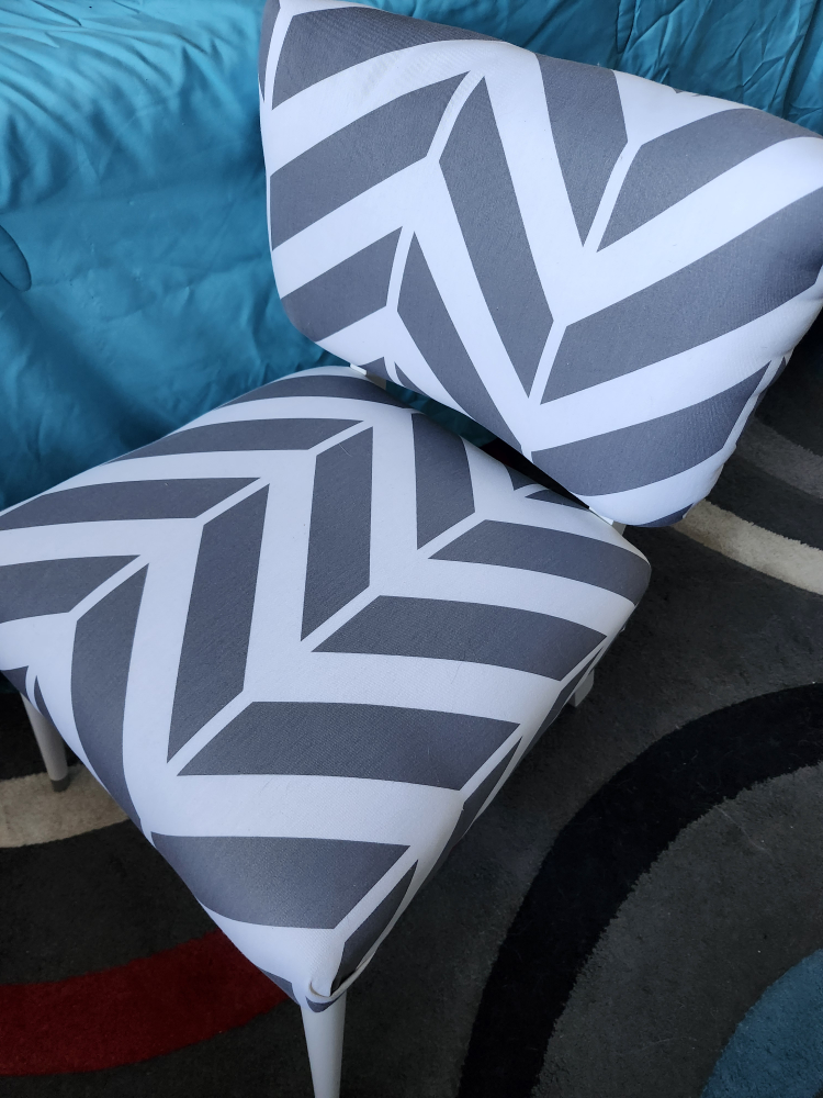 Chevron  Vintage Accent Chair - photo 4